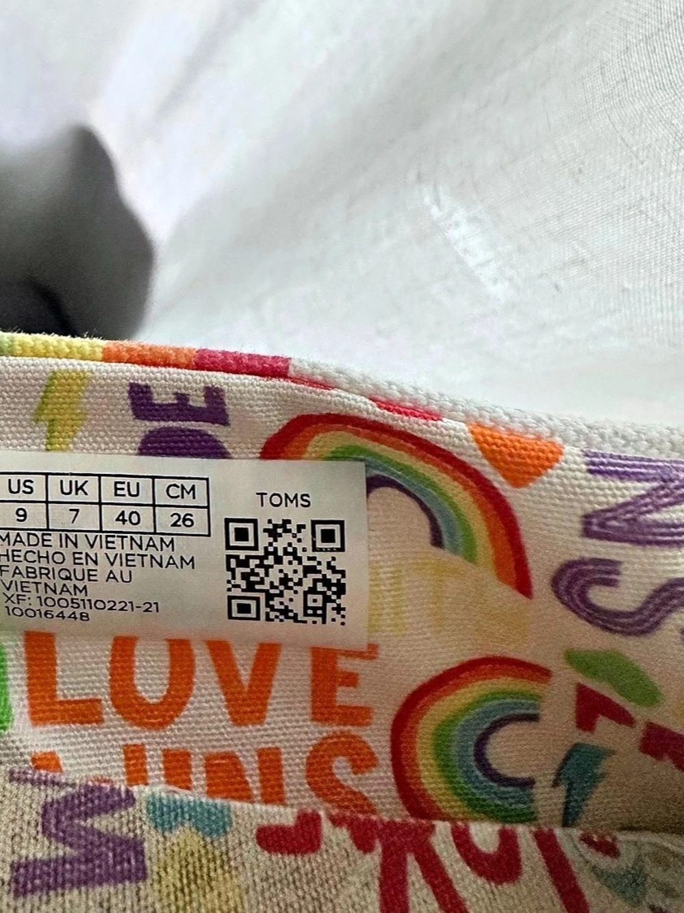 TOMS Pride Rainbow Love Unity Alpargata Slip On Shoes Size 9 - Picture 11 of 11